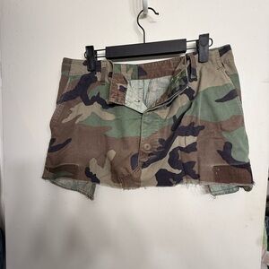 Camo Mini Skirt Size M | Y2K Army Military Low Rise Utility Cargo Skirt